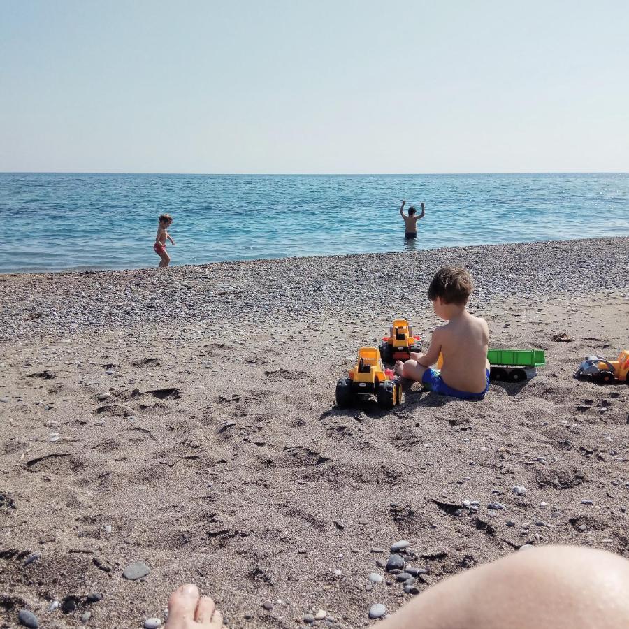 Zea Waves Apartments Kastri  Dış mekan fotoğraf